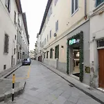Keys Of Italy - Sgiuseppe 18 - Monolocale Intimo E Conveniente A Santa Croce